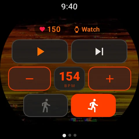 The Wear OS app: play, skip, 154 BPM, Walking or Running